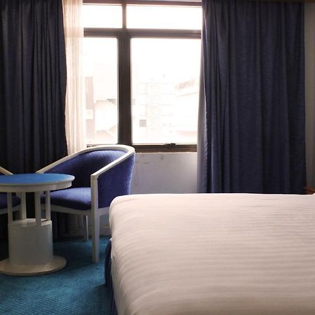 Arnava Hotel Senen Джакарта Екстериор снимка
