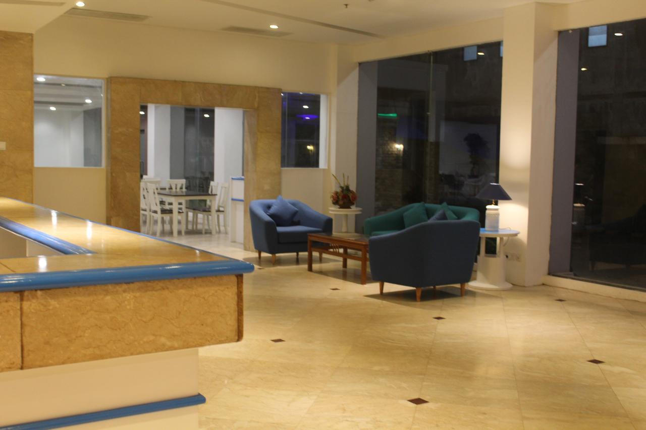 Arnava Hotel Senen Джакарта Екстериор снимка