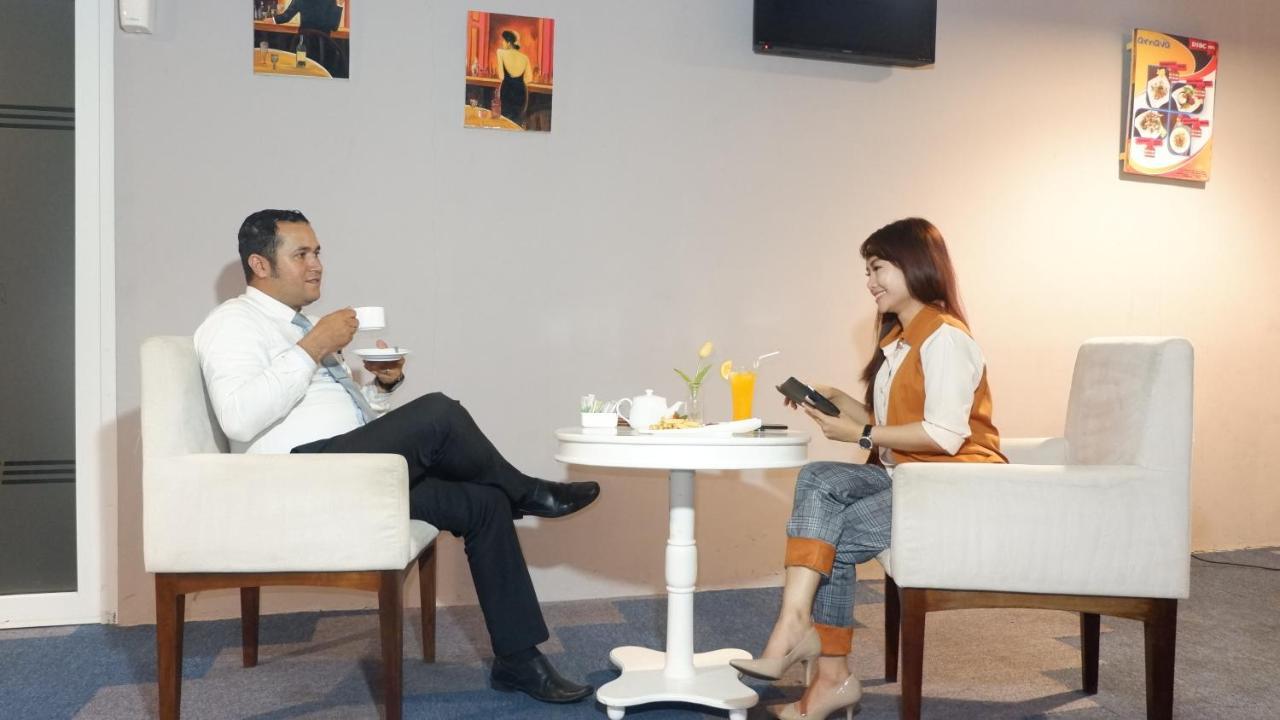 Arnava Hotel Senen Джакарта Екстериор снимка