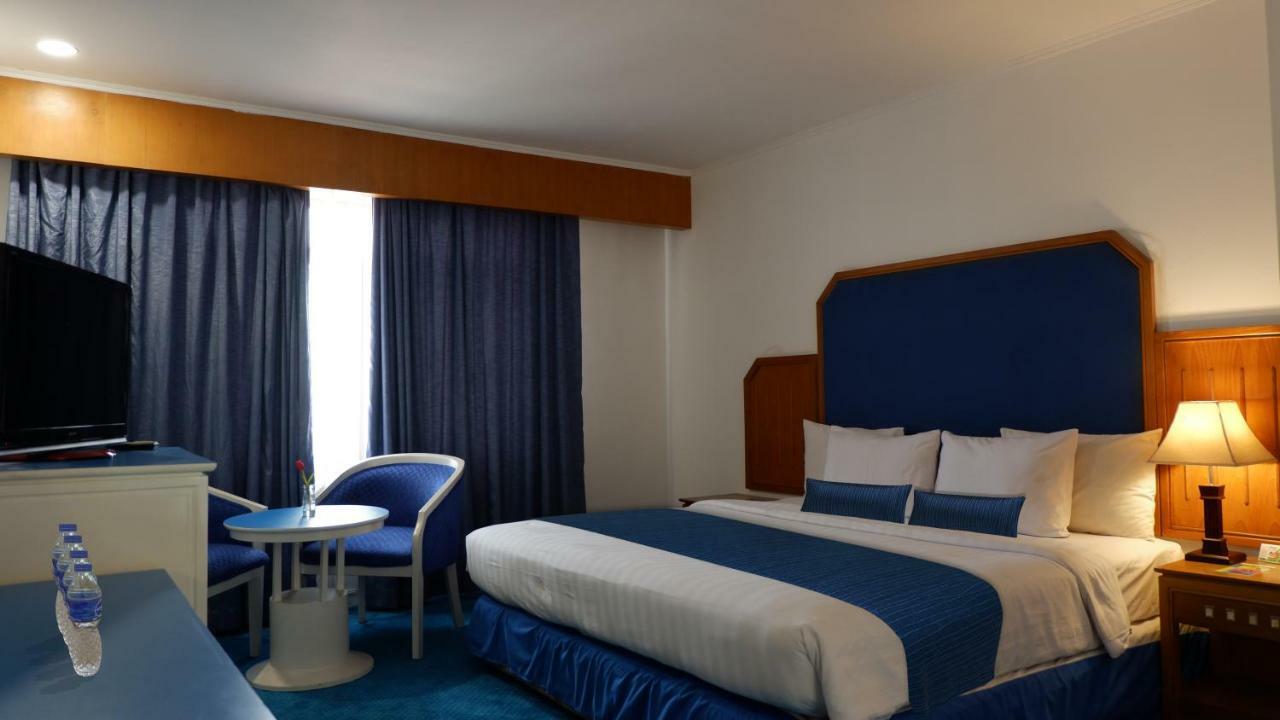 Arnava Hotel Senen Джакарта Екстериор снимка