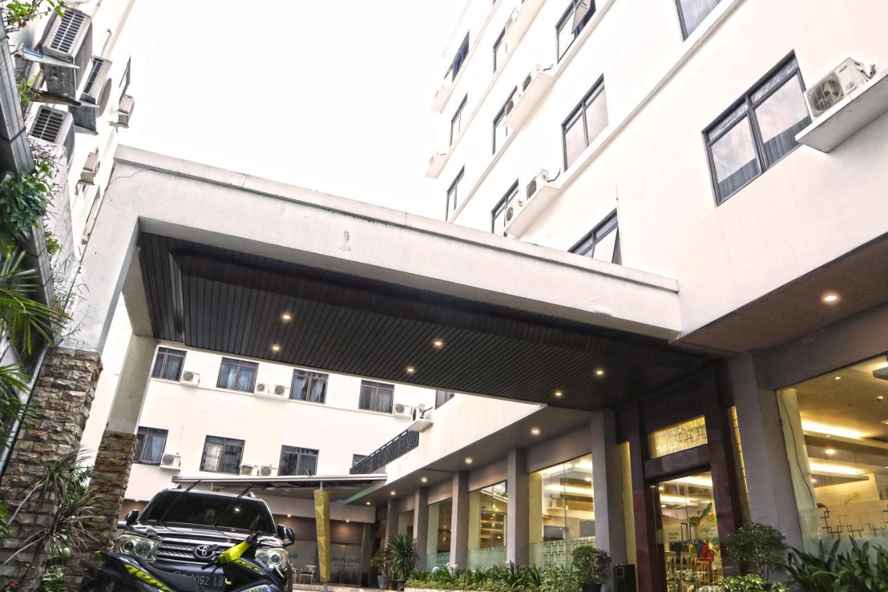 Arnava Hotel Senen Джакарта Екстериор снимка