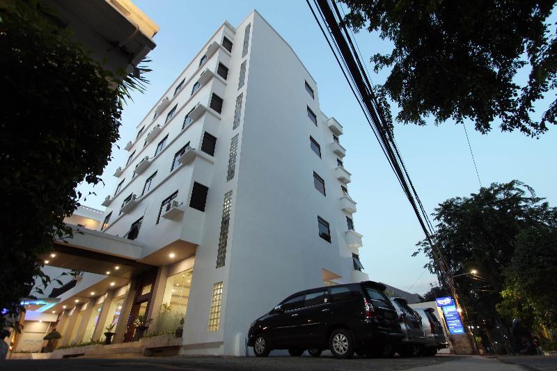 Arnava Hotel Senen Джакарта Екстериор снимка