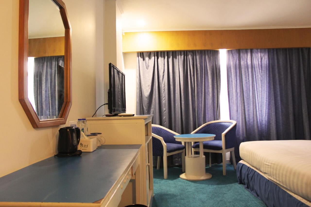 Arnava Hotel Senen Джакарта Екстериор снимка